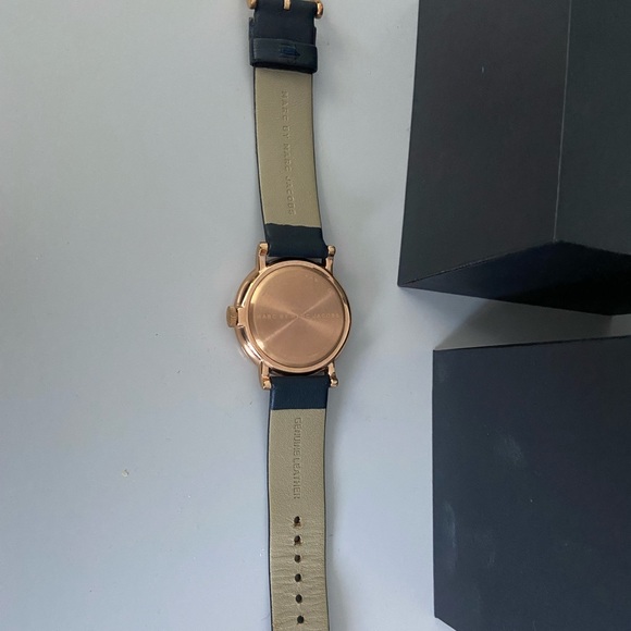 Marc Jacobs navy women watch - Picture 4 of 5